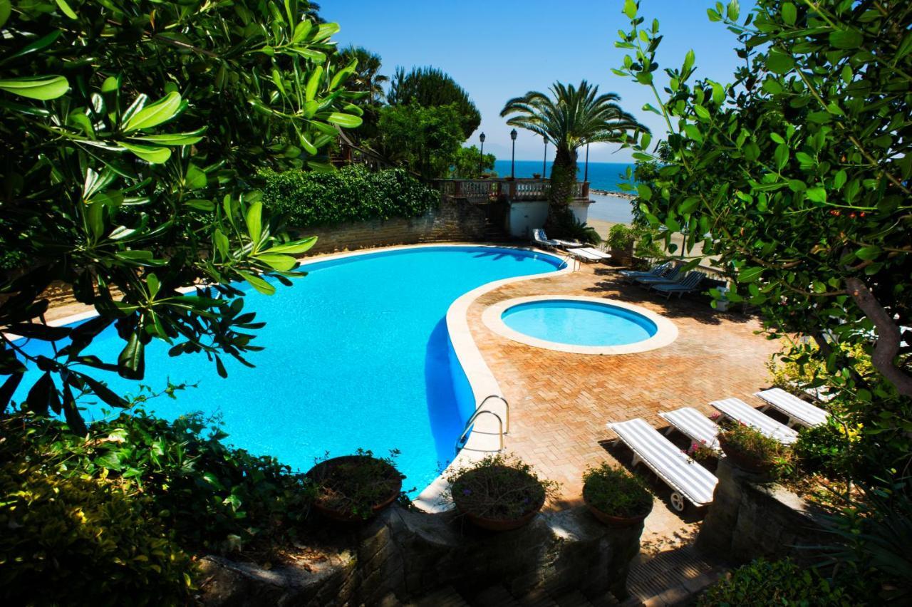 Grande Albergo Miramare ฟอร์เมีย ภายนอก รูปภาพ