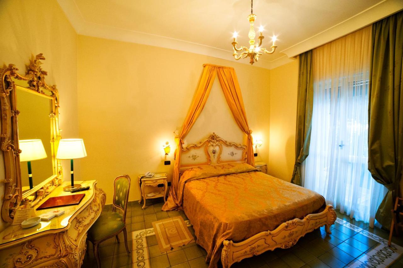 Grande Albergo Miramare ฟอร์เมีย ภายนอก รูปภาพ